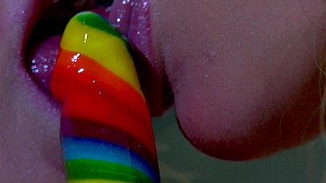 Big tits lesbian blondes Shyla Stylez and Tyler Faith share their favorite treat