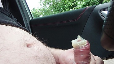 Notgeil im Auto 2 ** Kondom **