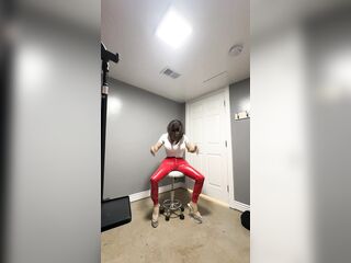 Sexy trans CD in hawt red latex jeans