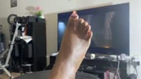 Big Toe Balcony: Giantess Movie Night with Teeenie 4k
