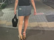 マイクロミニスカ女を尾行盗撮 激ミニスカ こりゃスケベだ リアル