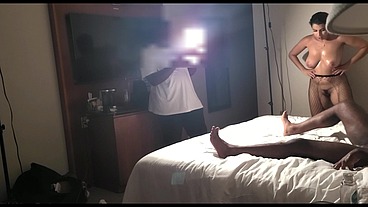 Behind The Scenes With Roxie Sinner