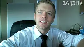 Blushing Sean Holmes JERKS OFF Intensely – Raw Gay Lust Unleashed – 18+