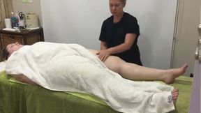 Hot Pretty Bbw Getting Deep Relaxing Body Massage At Spa U010