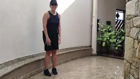 Soccer-loving girl gives best amateur blowjob to her mechanic friend