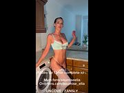 Soumiseelia- Grosse salope française se defonce le cul et la chatte sur le plan de travail de la cuisine !! SQUIRT & ORGASME !