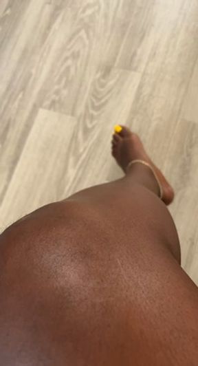 Yellow toes dancing