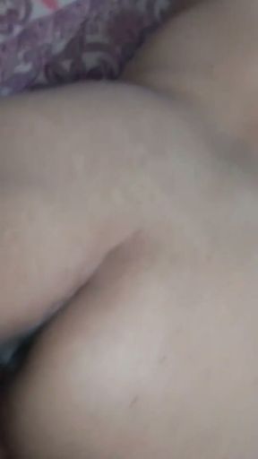 Daughter-in-law has sex with her father-in-law in the absence of her husband.   Clip 1