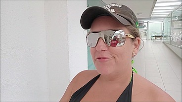 Kellenzinha - Interracial, a black friend and a white friend and a rain of cum