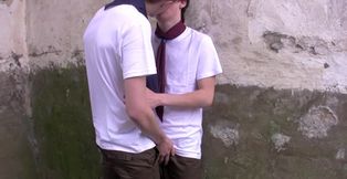 College boys hook up in the back of the building and film themselves