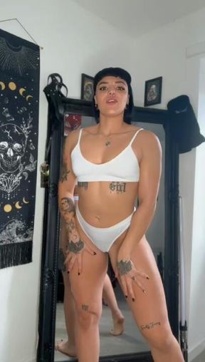 Worship my Muscles after the Gym