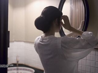 Midnight seamstress [H23]