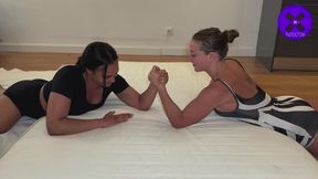 XENA WRESTLING vs SOFIE armwrestling and wrestling