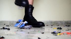 Destroying some cars with my boots