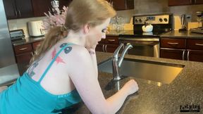 Sonia Harcourt's Frustrated Shoeplay and Dipping Tease - 720 wmv