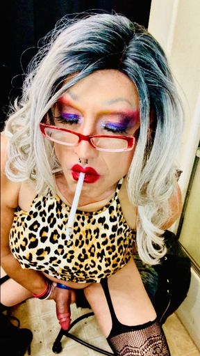 I can take it as much as I give it. Watch me smoke, masturbate and ride this huge dildo.