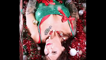 Did a little Christmas photoshoot with MsNaughyAngel this weekend. Super cute!  GroovyLJ