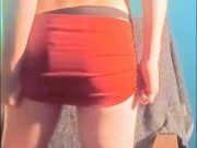 Petit salope attend une bonne queue