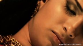 Sexy And Provocative Belly Dancing Beauty