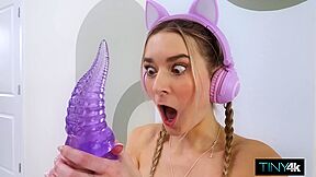 Gamer Slut Freaks Out Over Fat 10+ Inch Dong Stretching Her Pussy With Thea Summers