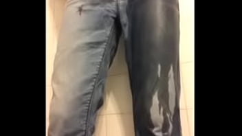 Fantasme interdit ...je souille mon jeans ! es-tu assez pervers pour acheter ...