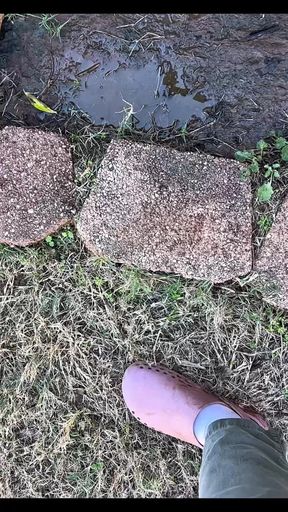 Cum See Stepmommy Pee & Do Chores Under the Big Blue Sky