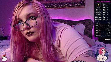 Goth slut yukionna fucks on stream