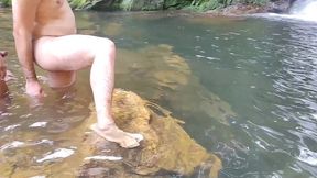 amigos safados fodendo na cachoeira interracial 39 58