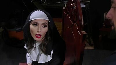 Trans beauty fucks male dude in asshole in missionary
