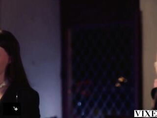 VIXEN Strikingly Marvelous Jessi Rae And Ashby Winters Need A Big Wang, They Cant Believe How Big It Is