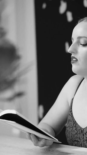 Ode to Hysterical Literature Featuring Charlie Forde, Amber Moore