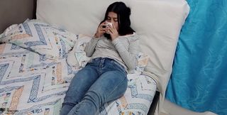 They Masturbate Together! but the Stepsister Took Her Stepbrother's Cock to Jerk Him off with Her Mouth and Swallow the Cum Full