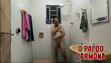 tesao no calor bora tomar um banho ?