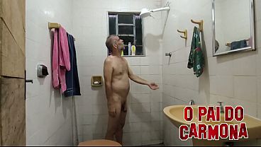 tesao no calor bora tomar um banho ?
