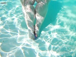 SSBBW Underwater Feet