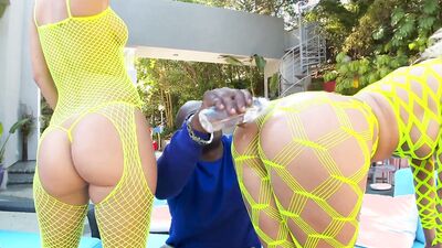 Jada Stevens, Phoenix Marie - Two Blonde Sexy Bombshells For A Big Dick