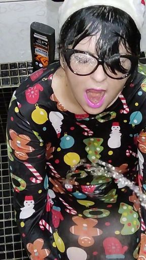 Pissing in My Slut Girlfriend's Mouth