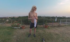 The Amazing Livi T. Shows You Her Hot Body