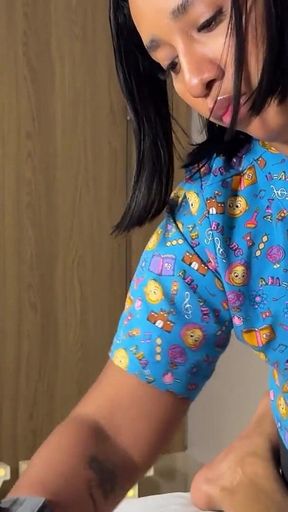 Leyne Rodriguez: Real Amateur Massage for a U.s. Citizen (1080p60 Smooth Motion)