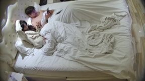 大學城 清純活潑的雙馬尾女生 讓男友掐著脖子狂內射 又穿上情趣黑絲侍候男友 小屁股扭起來好誘人3