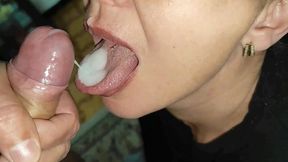 amateur slut milf wife blowjob with cum in mouth