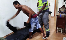 Levando o trabalhador tesudo pra casa