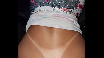 casada dando a bucetinha pro vizinho na garagem do condom&iacute_nio enquanto seu marido estava no trabalho