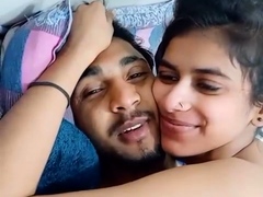 चादर के अंदर प्यार भरी