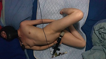 Full and uncut kinky masturbation session with hood and gag, locking plug, clit pumping and anal play! I was getting rather h...