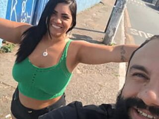 Peeing in the Street: Pair Gets Up to No Wonderful in São Paulo