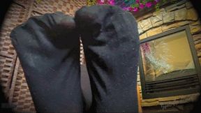 Petite Feet in Black Pantyhose (HD) WMV