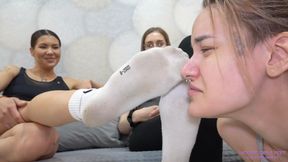 DORI and VICTORIA - Worship our smelly feet and socks after a run!