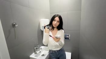 Alice Saxe's Office Surprise: Deep Blowjob Leads to Cum in Mouth