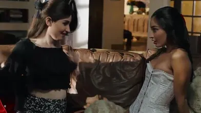 Ts Queen Natalie Mars Fucks Emily Willis